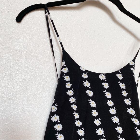En Saison Daisy Print Cross Back Slip Dress Size Medium - Picture 3 of 10